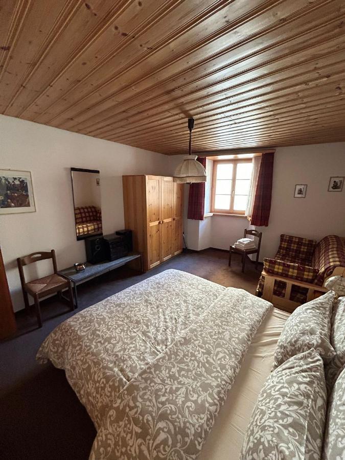 Casa Lalla Affittasi Nel Centro Di Poschiavo Exteriör bild